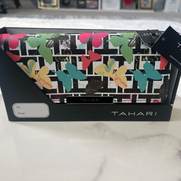 Tahari Butterfly Themed Women’s Trifold RFID Wallet Vegan Leather: NIB Chic Gift - Picture 1 of 13